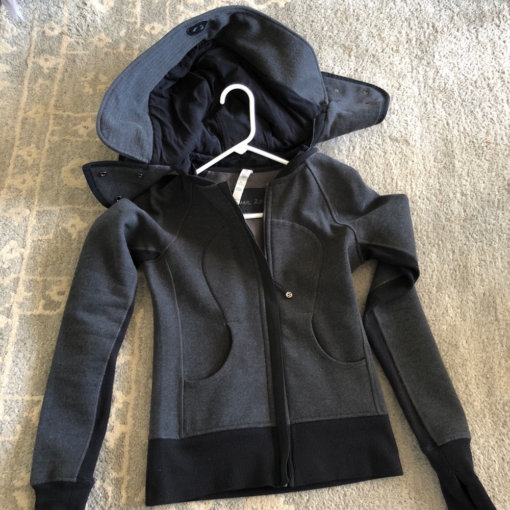 Lulu lemon fleece zip up with removable hood.